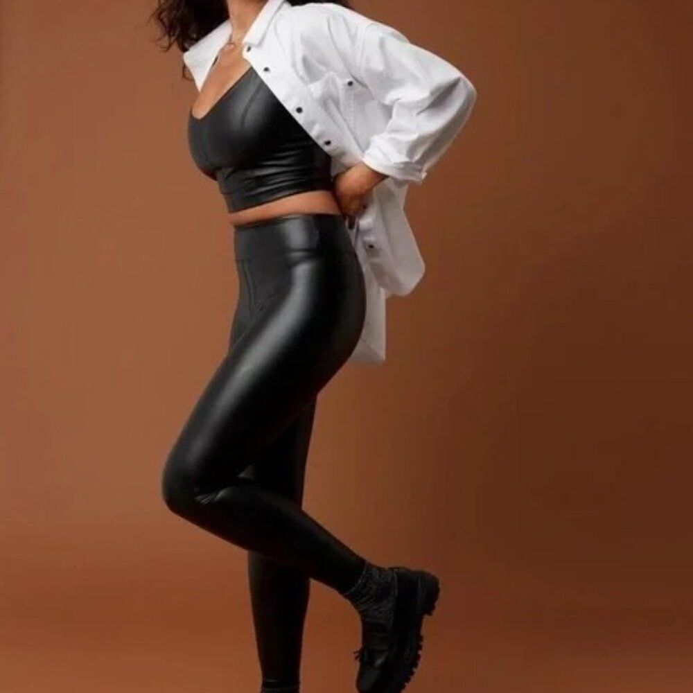 Offline by Aerie real luxe faux leather leggings high rise women’s Sz L